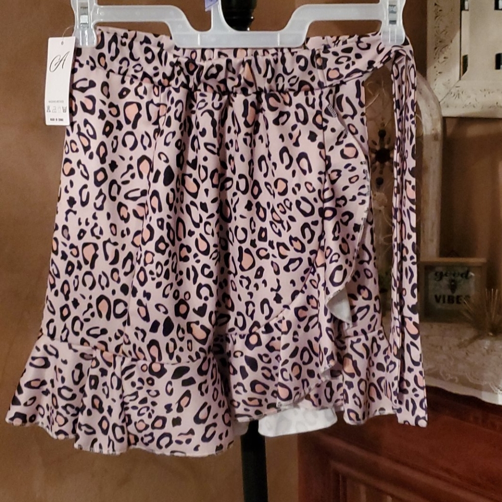 Leopard  skirt